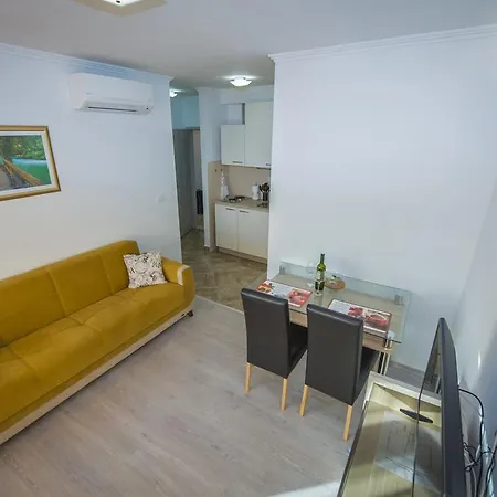 Apartment Apartmani Marin Split