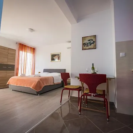 Apartmani Marin *
